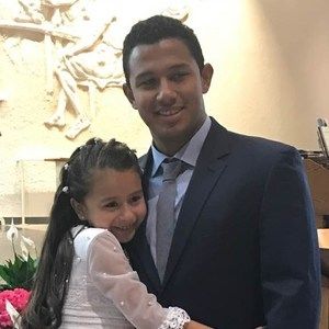 Meet your Posher, Yaneth